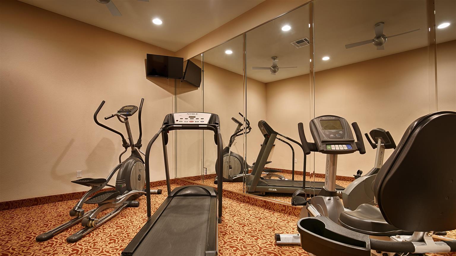 Best Western Inn & Suites Cleveland Zewnętrze zdjęcie