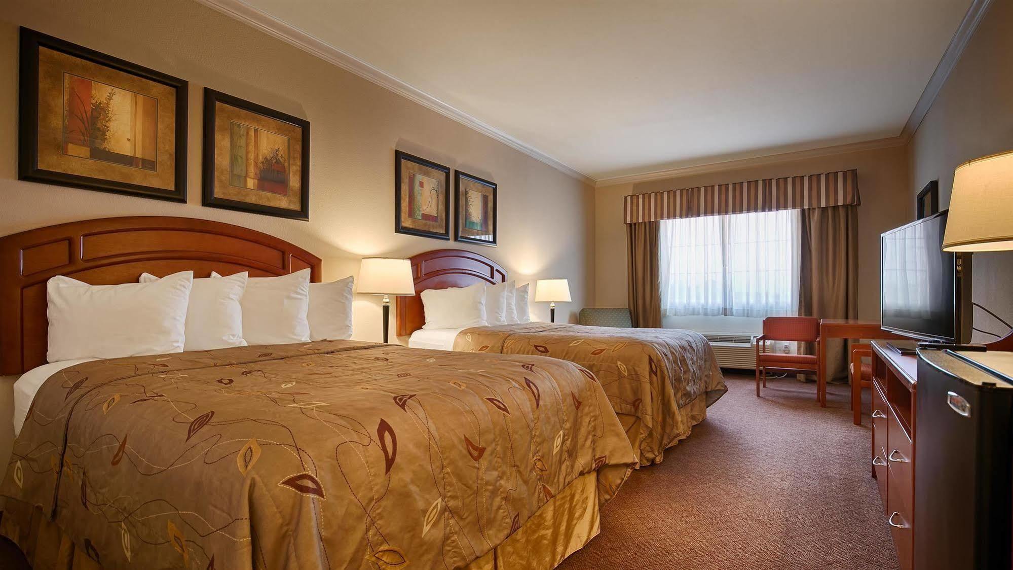 Best Western Inn & Suites Cleveland Zewnętrze zdjęcie
